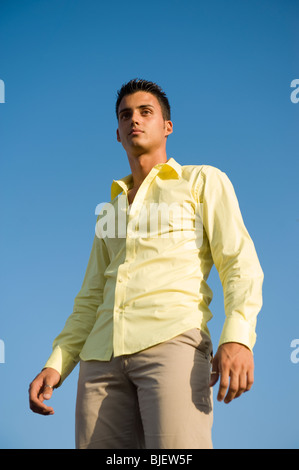 Sfilata di moda con vestiti da ALCARAVANERAS ZONA COMERCIAL presso la spiaggia Playa Alcaravaneras Giugno 13, 2009 in Spagna Foto Stock