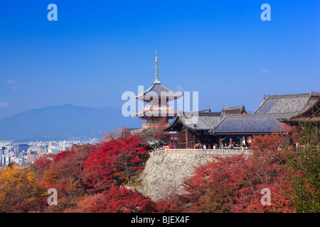 Kiyomizu-dera tempio del colore di autunno Foto Stock