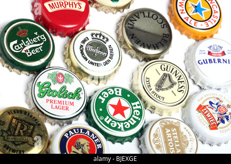 Varie bottiglia di birra tops Foto Stock