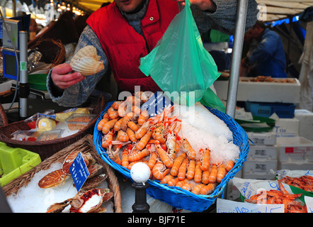 Mercato del pesce a Parigi Foto Stock