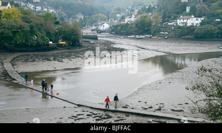 Noss Mayo in south devon a bassa marea Foto Stock