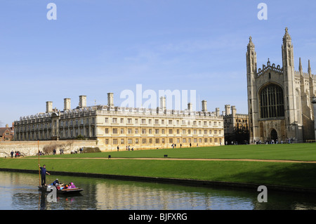 Punting dal Kings College Chapel, Inghilterra Cambridge Regno Unito Foto Stock