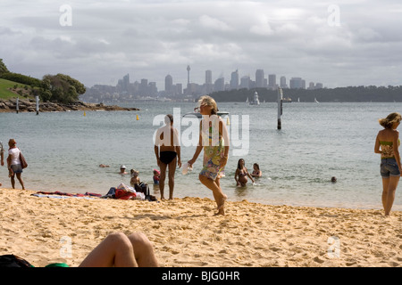 Una vista del CBD di Sydney da Camp cove, Sydney, Australia. Foto Stock