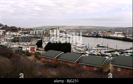 Vista sul Porto di Newhaven sviluppo e Town Center East Sussex Regno Unito Foto Stock