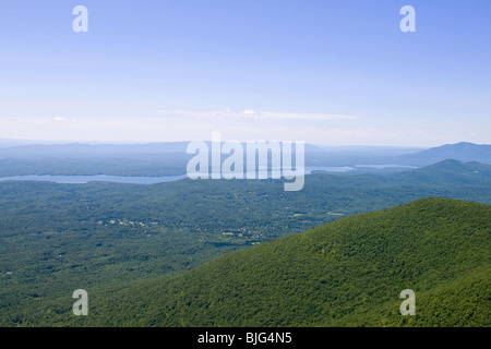 Fiume Hudson e Valle di montagna si affacciano nelle Catskills Mountains, Woodstock, New York, Stati Uniti d'America Foto Stock