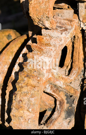 Arrugginimento rimane del verricello dal Edith, Purton le carcasse sulle rive del fiume Severn in Gloucestershire Foto Stock