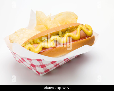 Un hot dog con patatine - Foto Stock