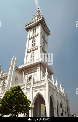 India Kerala, Thrissur (Trichur), cattolica Basilica di Nostra Signora di Dolours, Puttanpalli (Puthan Pally) bibbia landmark tower Foto Stock