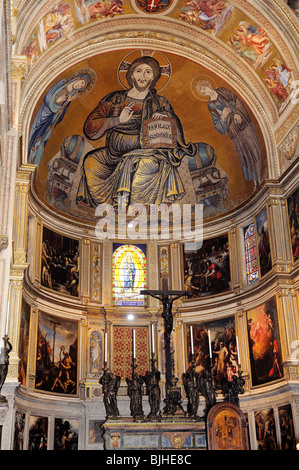 Il Duomo di Pisa, Toscana, Italia. Rinascimento medievale Duomo di Santa Maria Assunta. Mosaico di Cristo in maestà nell abside Foto Stock