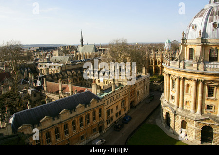 Brasenose College, Exeter College e la cappella e la Radcliffe Camera, Università di Oxford, Oxford, Oxfordshire, Regno Unito. Foto Stock