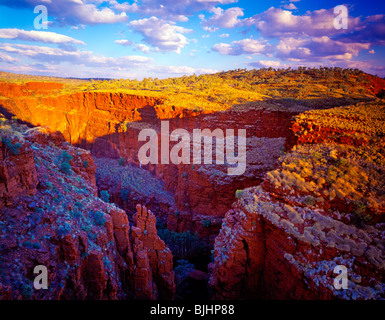 Oxers Lookout visualizza Karijini National Park, Australia occidentale, Australia, regione Pilbara, canyon tramonto, Knox, Weano, Hancock andare Foto Stock