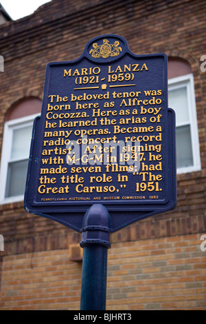 Mario Lanza (1921-1959) il tenore amato qui nacque come Alfredo Cocozza. Qui come un ragazzo imparò le arie di molte opere Foto Stock