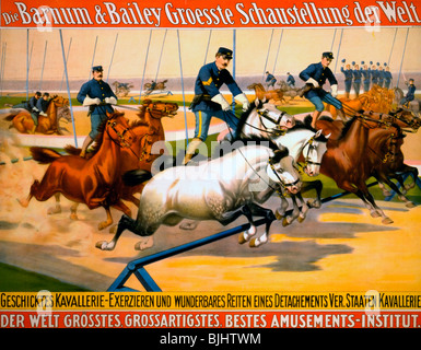 Barnum e Bailey Circus Poster tedesco - Uomini in uniformi militari in piedi mentre bareback Equitazione su cavalli, 1900 Foto Stock