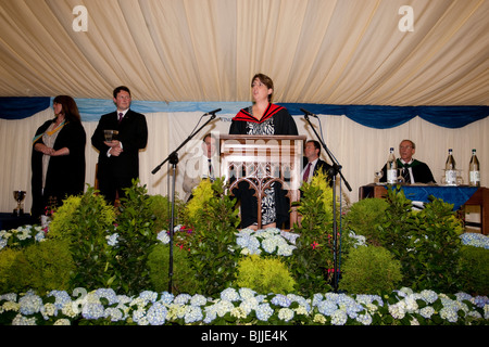 Discorso giorno / Premiazione a Windermere St Anne's scuola pubblica Windermere Foto Stock