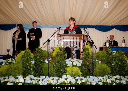 Discorso giorno / Premiazione a Windermere St Anne's scuola pubblica Windermere Foto Stock