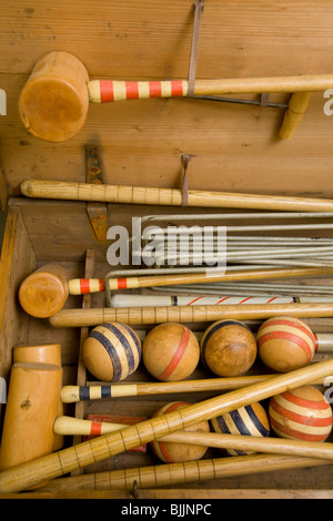 In legno antico croquet gioco ambientato in una scatola Foto Stock