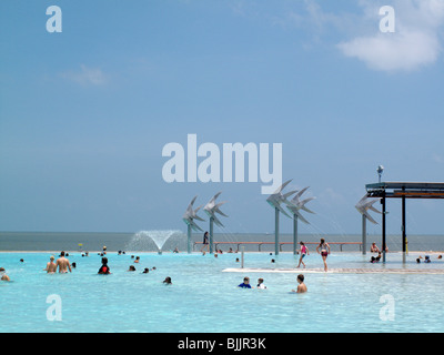 Piscina laguna sulla Cairns Esplanade in Australia Foto Stock