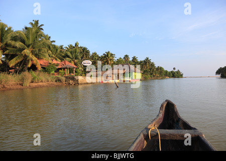 Backwaters tour su un affluente del fiume Poovar, Puvar, Kerala, India del Sud, India, Asia Foto Stock