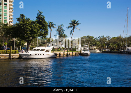 Barche a Ft. Lauderdale fronte fiume, Florida, Stati Uniti d'America Foto Stock