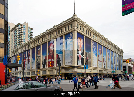 L'intersezione di West Georgia e Granville strade del centro cittadino di Vancouver, BC Canada Foto Stock
