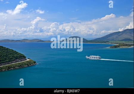 Il Corfu traghetto per auto da Igoumitsa Grecia UE Unione europea EUROPA Foto Stock
