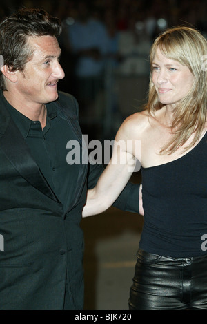 SEAN PENN & Robin Wright Penn 21 grammi premiere del film 60ESIMO FESTIVAL DEL CINEMA DI VENEZIA ITALIA 05 Settembre 2003 Foto Stock