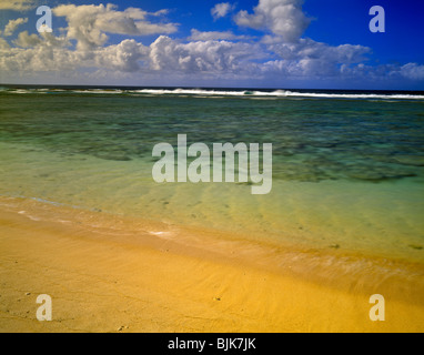 Tarague Beach, U.S. Territorio di Guam, Oceano Pacifico, Mare delle Filippine, Isole Marianne, Andersen Air Force Base, mattina Foto Stock