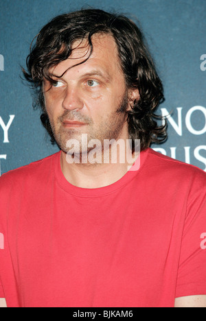 EMIR KUSTURICA CANNES FILM FESTIVAL 2004 a CANNES Francia 14 Maggio 2004 Foto Stock