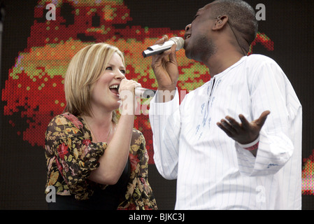 DIDO & Youssou N'Dour LIVE 8 HYDE PARK Londra Inghilterra 02 Luglio 2005 Foto Stock