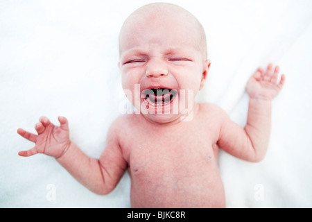 Bambino che piange Foto Stock