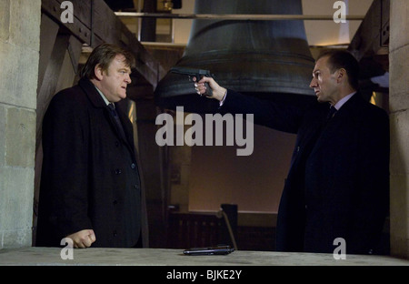 IN BRUGES (2008) Brendan Gleeson MARTIN MCDONAGH (DIR) 006 Foto Stock