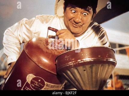 I LOVE BUG (1968) BUDDY HACKETT Robert Stevenson (DIR) 008 Foto Stock