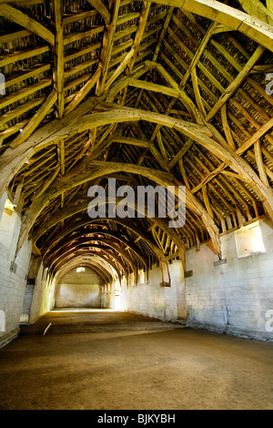 Sala Tithe Barn a Barton Agriturismo Country Park in Bradford on Avon Foto Stock