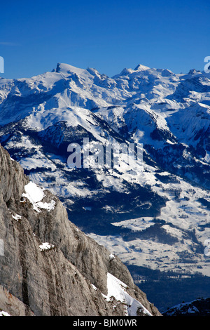 Winter Snow capped Alpi Svizzere montagne dal Monte Pilatus Vierwaldstaettersee Lucerna svizzera Foto Stock