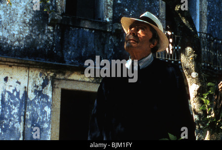 VIAGEM AO PRINCIPIO DO MUNDO (1997) INIZIO DEL MONDO (ALT) MARCELLO MASTROIANNI MANOEL FARE OLIVEIRA (DIR) 004 Foto Stock