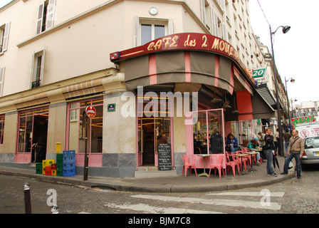 Ingresso del Cafè des 2 Moulins famoso per Amelie film Parigi Francia Foto Stock