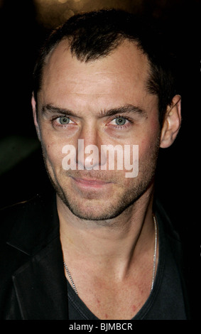 JUDE LAW UK FILM PREMIERE DI SLEUTH L' ODEON WEST END Leicester Square Londra Inghilterra 18 Novembre 2007 Foto Stock