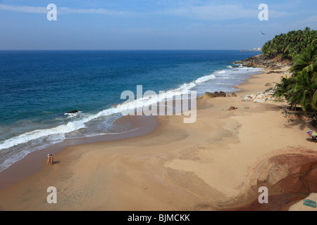 Spiaggia di sabbia a sud di Vizhnijam, Malabarian Costa, il Malabar, Kerala, India, Asia Foto Stock