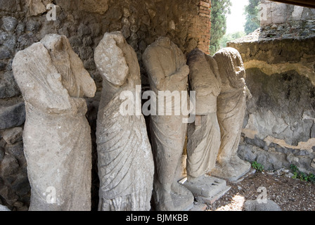 L'Italia, Campania, Pompei, distretto archeologico, gli scavi della città romana di Pompei, necropole Porta Ercolano, sculptur Foto Stock