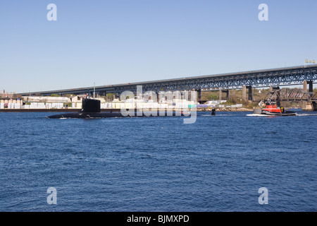 Un US Navy Virginia classe attacco rapido teste sottomarino a mare sul fiume Tamigi, Connecticut Foto Stock