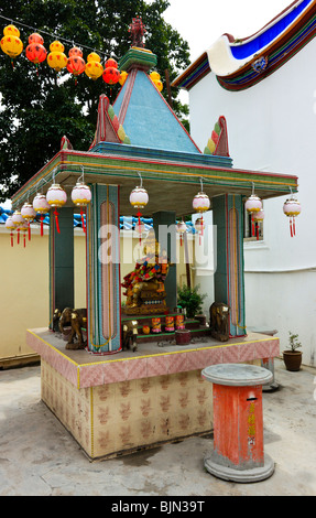 Golden statua di Buddha nel tempio di Kek Lok Si, Penang, Malaysia Foto Stock