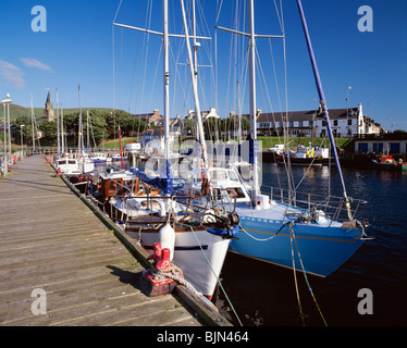 Barche ormeggiate nel porto di Girvan Ayrshire Scotland Regno Unito Foto Stock