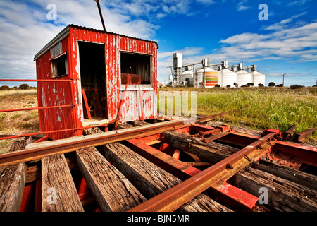 Wallaroo Silos per il grano e la vecchia stazione girare intorno Foto Stock