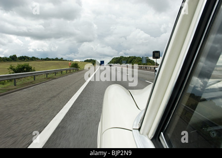 Auto in autostrada Foto Stock