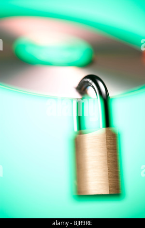 Lucchetto con CD Foto Stock