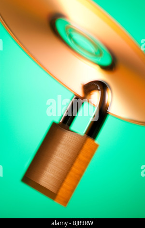 Lucchetto con CD Foto Stock