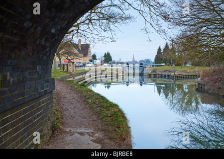 St John's Lock sul Fiume Tamigi a Lechlade, Gloucestershire, Regno Unito Foto Stock