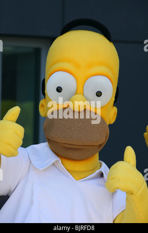 HOMER SIMPSON PRIMO GIORNO DI RILASCIO DI THE SIMPSONS TIMBRI US Postal Service CENTURY CITY LOS ANGELES CA USA 07 Maggio 2009 Foto Stock