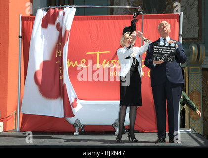 TIPPI HEDREN Alfred Hitchcock signora Madame Tussaud HOLLYWOOD PRE-APERTURA scoprimento di Alfred Hitchcock HOLLYWOOD Los Angeles CA U Foto Stock