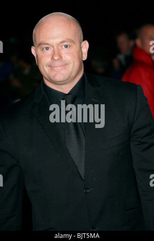 ROSS KEMP NATIONAL TELEVISION AWARDS 2005 ROYAL ALBERT HALL Londra Inghilterra 25 Ottobre 2005 Foto Stock